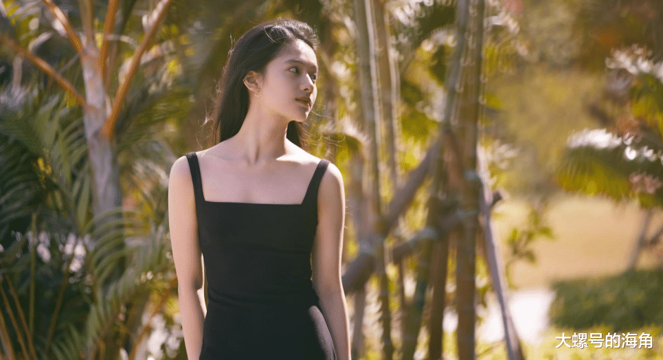 雄狮少年|张婧仪和周也，在长相上，谁的气质更胜一筹？