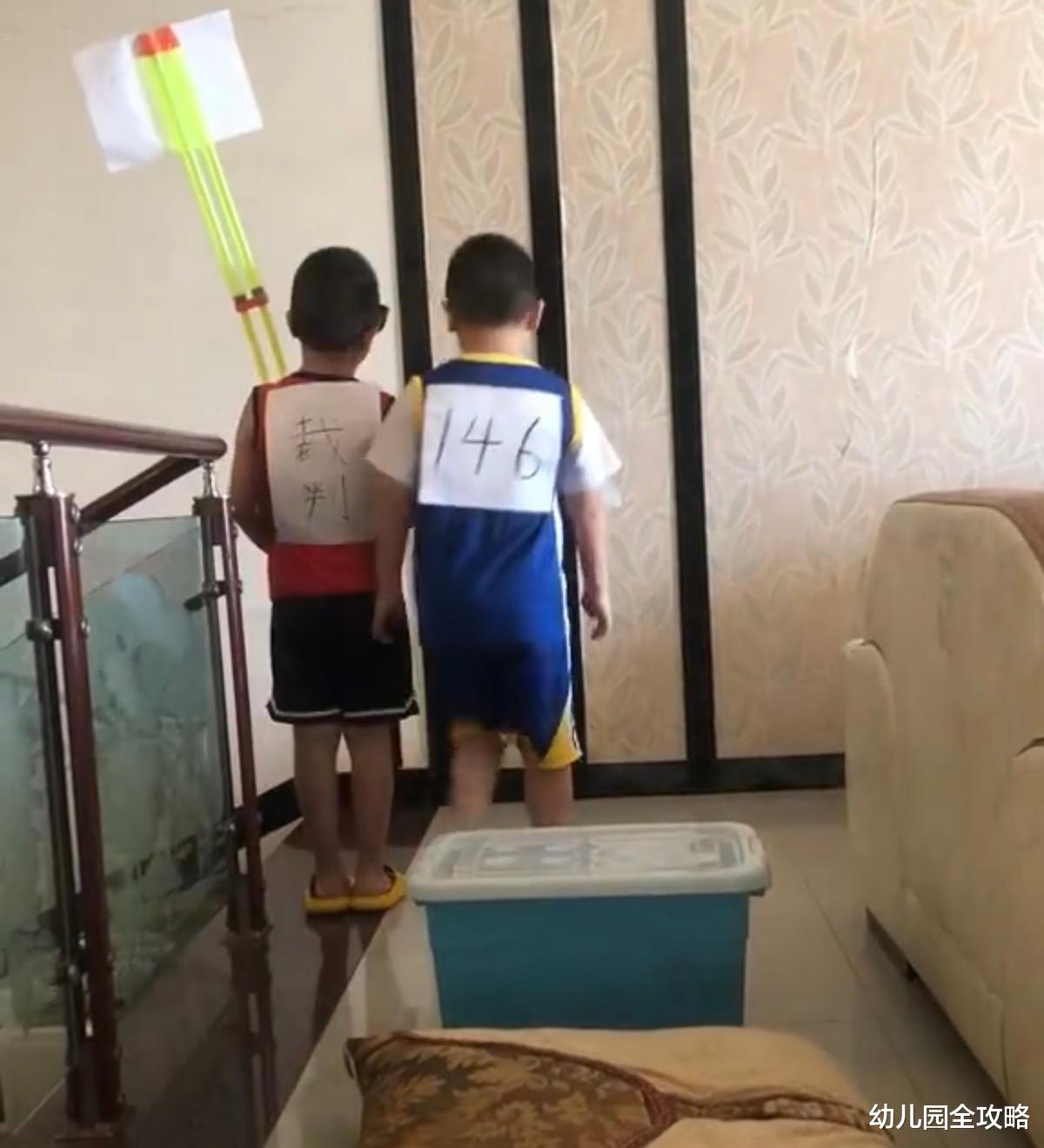 幼儿园全攻略|熊孩子模仿体操“冠军”，内涵“桥本跳”，这一次我想夸奖他们！