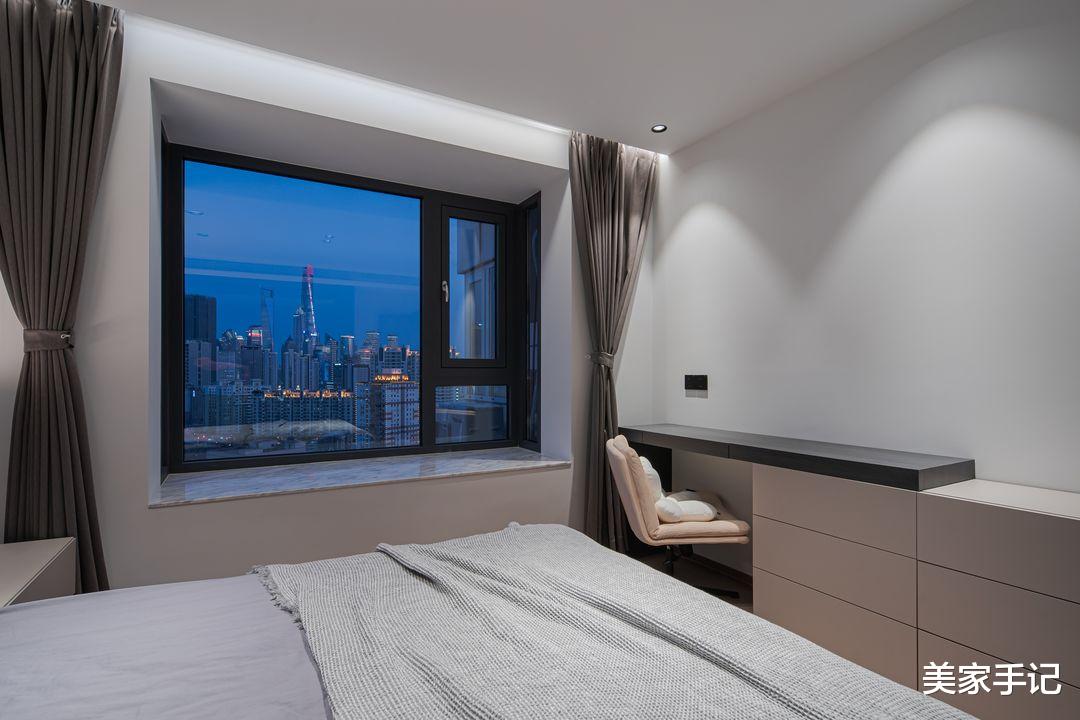 |这对夫妻太有远见，坚持摒弃阳台，电视墙打满柜子，场面实用大气