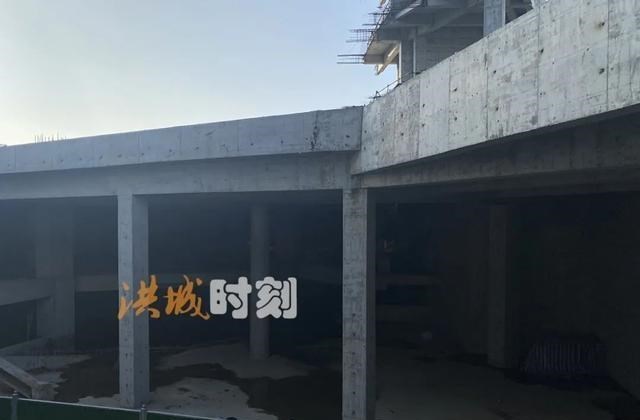 南昌|奇葩！南昌这里竖起来了一个“半成品”建筑！又没动静了..