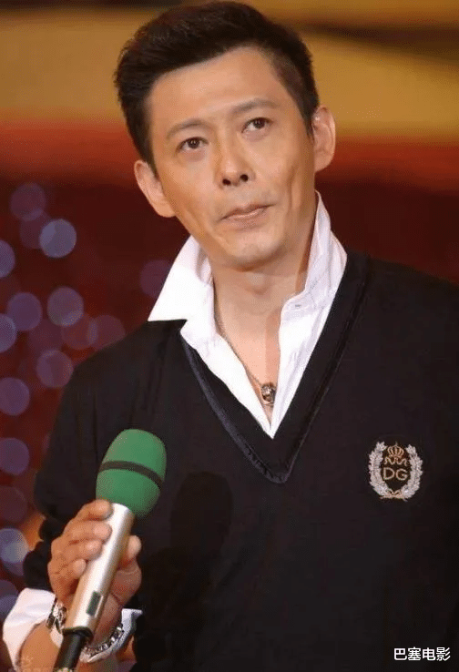 主持人|过气主持人的卑微：没工作、蹭朋友热度、县城混商演，一地的尴尬