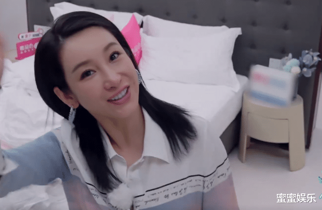 蒋勤勤|?蒋勤勤张馨月刘涛没化妆，素颜差距大，从脸上看出婚姻的幸福度