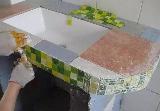 囊中羞涩,老公用水泥现做了个洗手池,发到小区群炸开了锅!