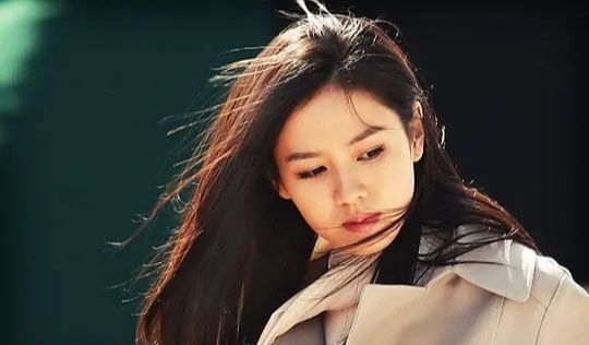 鞠婧祎|“国民女神”孙艺珍：出道21年仍是巅峰，如今39岁依旧少女感爆棚