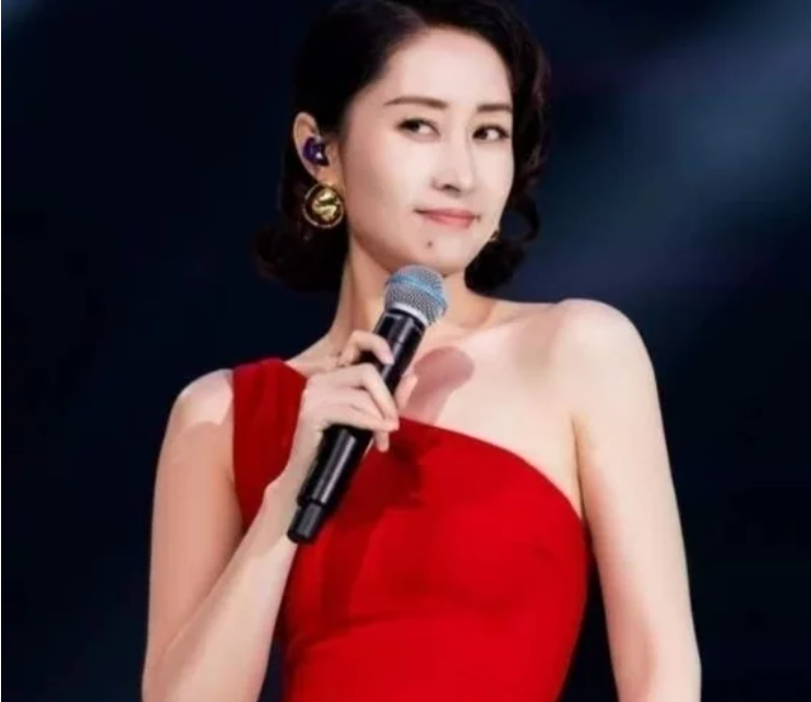 刘敏涛|从红得发紫，到千夫所指，又一位国产女演员跌落神坛，经历了什么