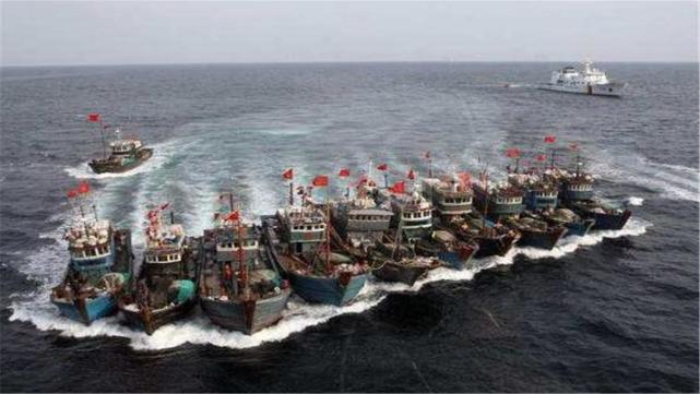 南部海域爆發激烈對峙！上千艘越南漁船圍堵鉆井，大批艦機出動-圖4