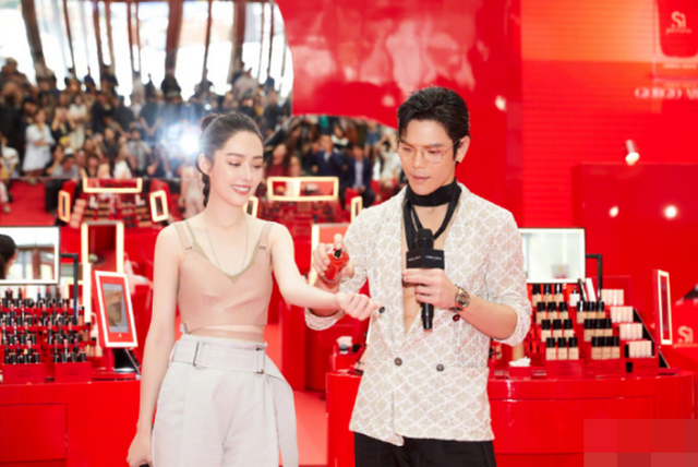 郭碧婷|向佐与郭碧婷离婚？郭碧婷删除与向佐信息，向佐至今未回应