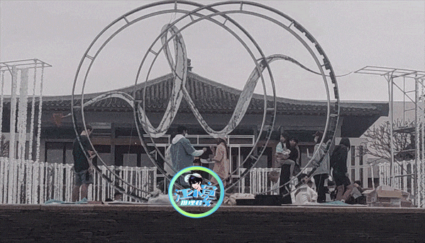 魏晨|魏晨接亲画面曝光，夫妻鞠躬敬茶献长辈，新娘于玮笑容幸福甜蜜