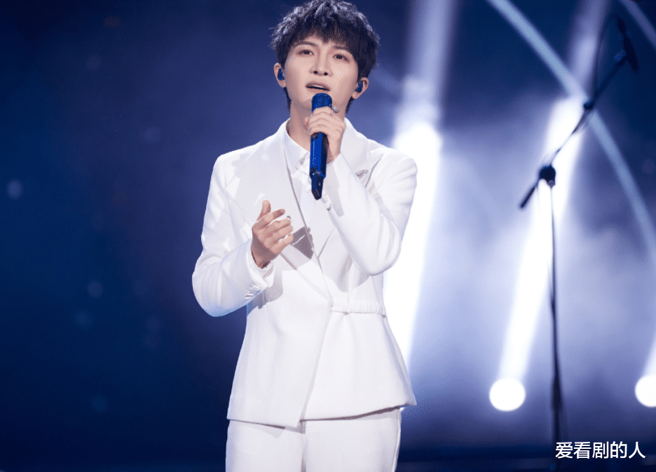 周深|“心有所愿，再平凡也不孤单”，周深情意悠长的《念》发行三周年