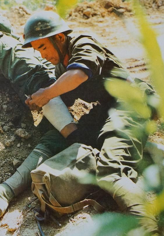 水面舰艇|见习军医上战场，指导员含泪说：你保战士的命，我保你的命！