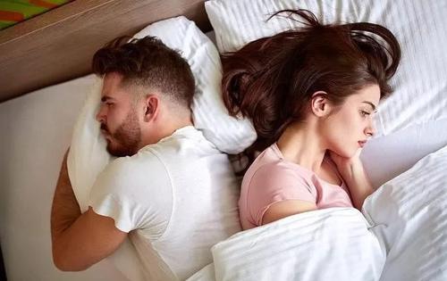 雄哥说药 老公出现勃起功能障碍，妻子要怎么做？了解3个治疗要点