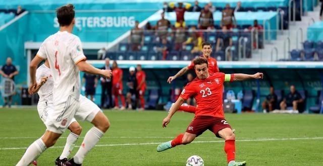 憨爸爸育儿|这是红牌？大英“盲侠”造争议，瑞士出局冤不冤？