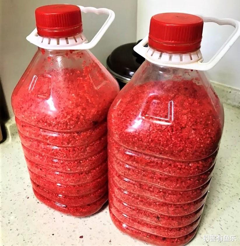 |冬季可以钓的鱼不止鲫鱼一种；这种自制的酒米，天冷钓鲫鱼可连竿