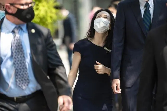 全球时尚风行|孟晚舟9天9套造型“收官”！私服穿搭成教科书，脚铐挡不住超模范