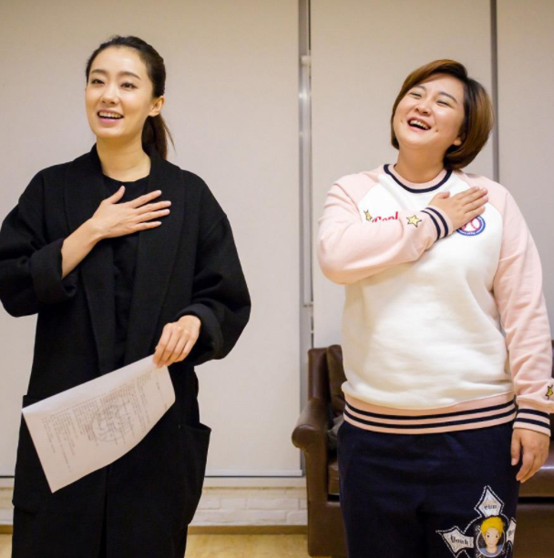 杨幂|杨幂大学宿舍4人走红3人，杨幂：不是不想带她，实在带不动