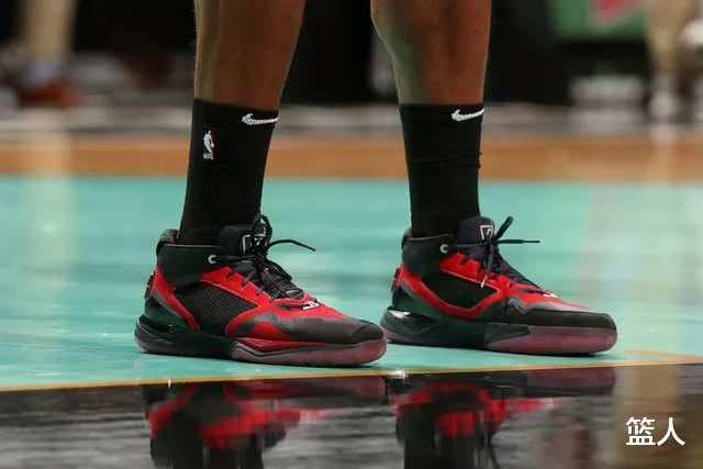 李寧|NBA球員上腳：拉塞爾穿全城9芒種配色，格里芬的球鞋很有趣