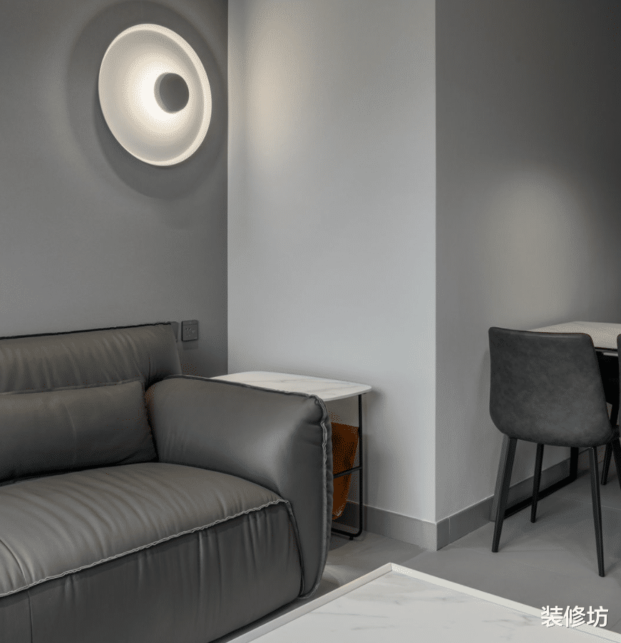 57平方米的三居室，精致又实用，室内还有两个卫生间