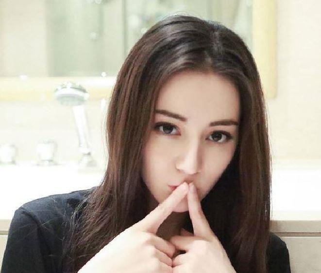 杨紫|三位眼睛好看女星！杨紫童真、热巴像艺术品，第一清澈灵动太惊艳