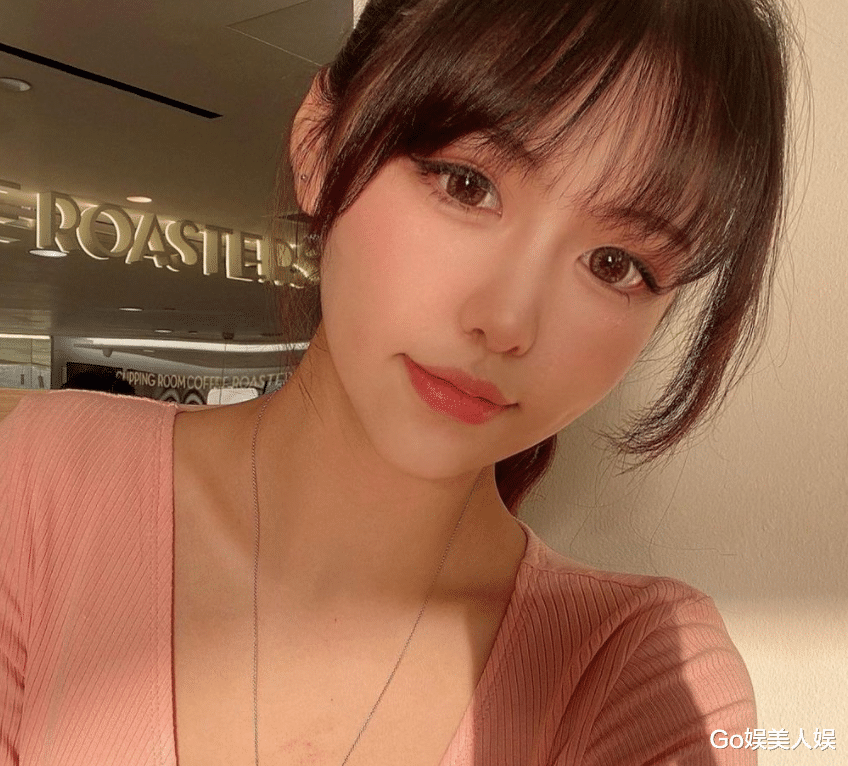 周星驰|星爷上亿游艇约会17岁港姐，新恋情曝光？助理：女方炒作，不熟