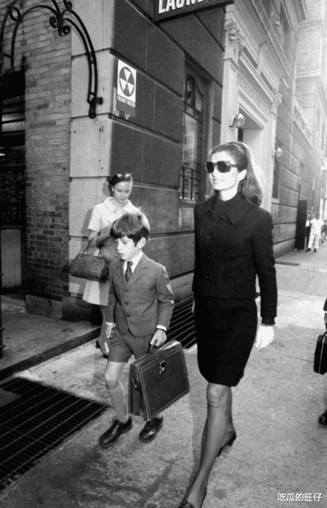 杰奎琳|精明的杰奎琳为钱下嫁船王，结果阴沟里翻船，反被算计得人财两失