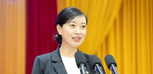 张琪|34岁美女任职县长，家庭背景被曝出，网友：真是没想到