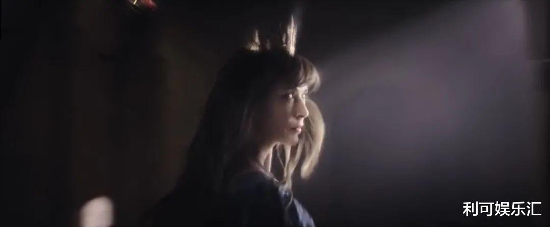 关晓彤|关晓彤新片票房扑街，豆瓣满屏吐槽，比《阿修罗》还烂的电影诞生了