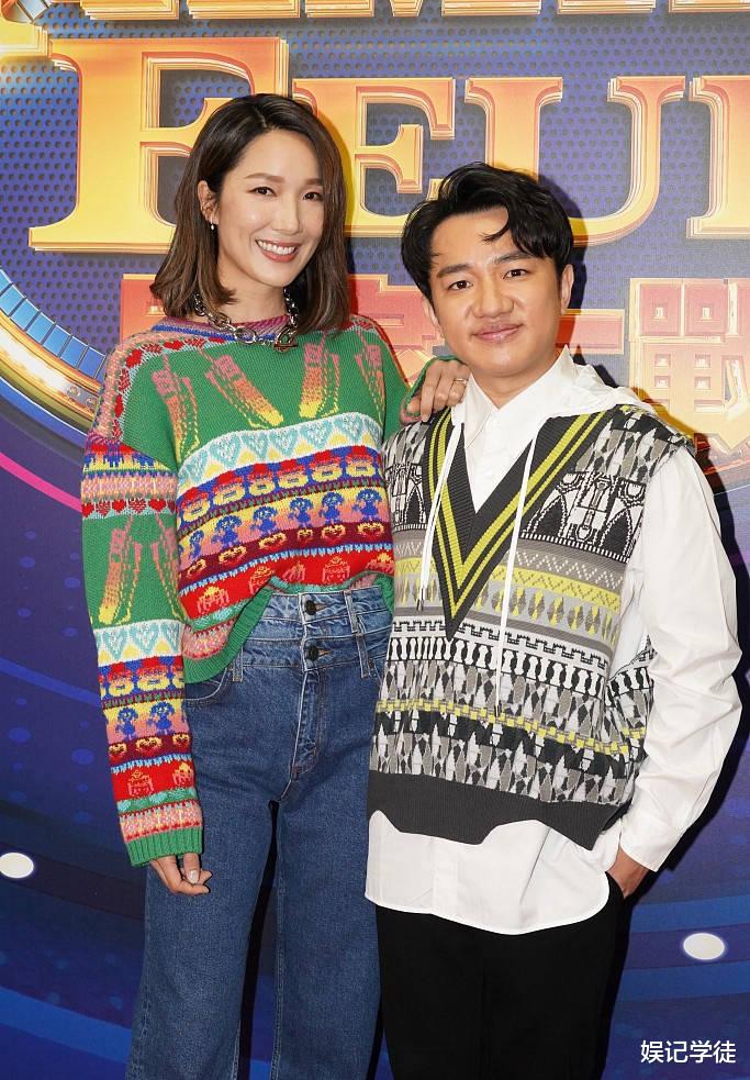 王祖蓝|李亚男陪老公录制节目，称王祖蓝再晚也会回家，为见女儿睡客厅