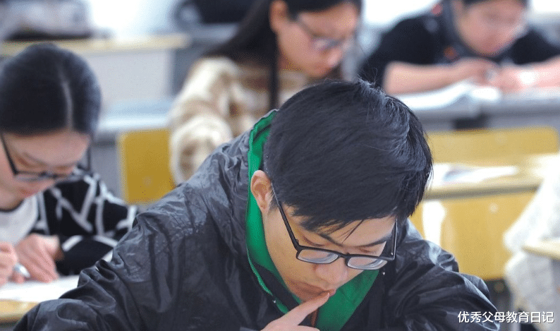 大学生|还在备战考公？教育部新通知，这三种大学生毕业就能“入编定岗”