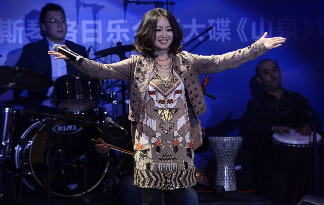 斯琴格日乐|当年斯琴格日乐大着肚子,找到臧天朔的妻子李梅:我怀孕了,他爱的人是我!