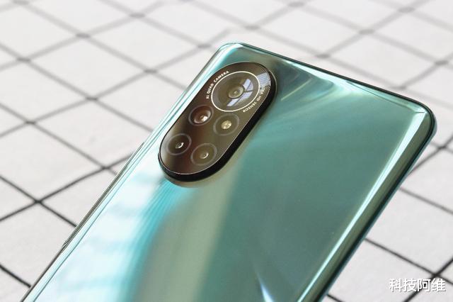 荣耀|从2999元跌至2299元,66W+6400万四摄,高颜值曲面屏手机一降再降