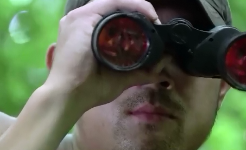 社情汇编 持枪在苏、湘、渝三省市作案，枪杀多人，警方出动4万人进行围剿