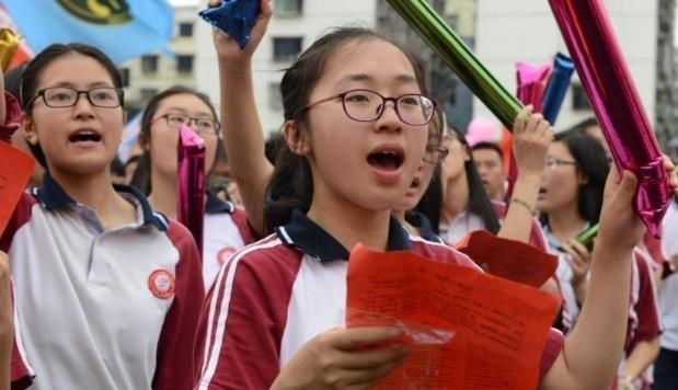 高校|2022届考生迎来好消息,高校录取将有新规,男女比例或不受限制