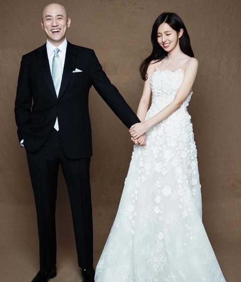 金廷恩|钱很充盈，爱也满满！知道伴侣过去离婚的韩国明星继续相爱着