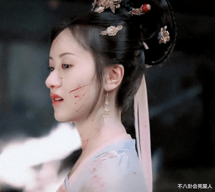 金晨|美人脸却败在鼻子上？这15位女星鼻子突兀，太可惜！