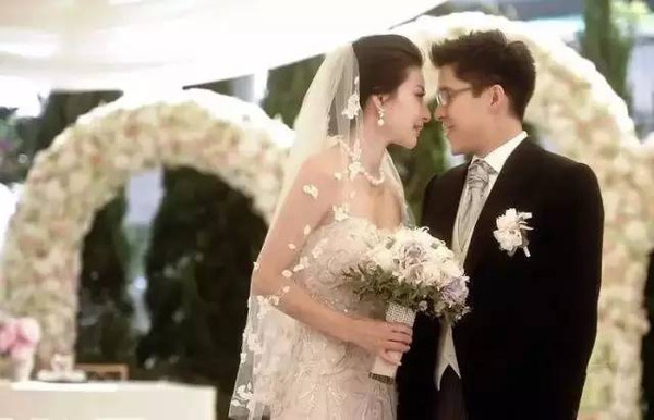 吴敏霞|郭晶晶大婚后对伴娘吴敏霞说：启刚的弟弟看上你了，我想撮合你俩