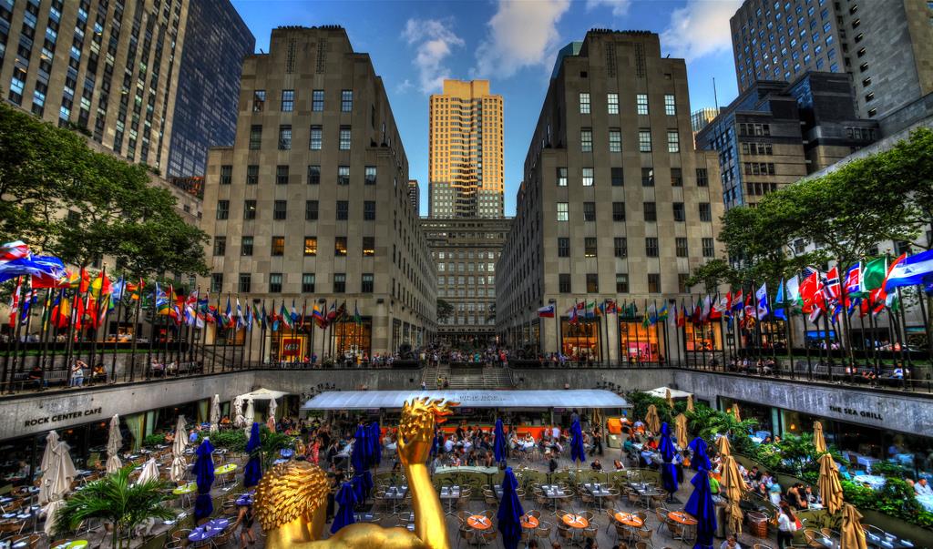 李嘉诚|父亲刚赚了3百亿,儿子又赚了2千亿,堪称是中国的洛克菲勒家族