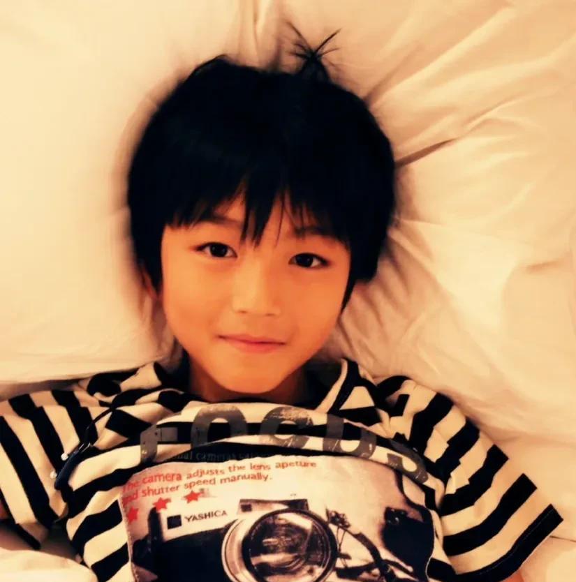 霍思燕|娱乐圈眼睛最漂亮的男星，只服这5位，眼底有水雾缭绕，桃花盛开