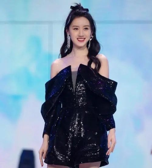 袁冰妍|她被称为“校花女神”，曾被曝哭戏全靠“眼药水”，明年或将霸屏