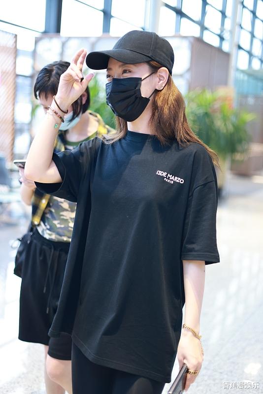 白冰|丈夫与同性亲热，综艺中痛哭--“京城四美”白冰