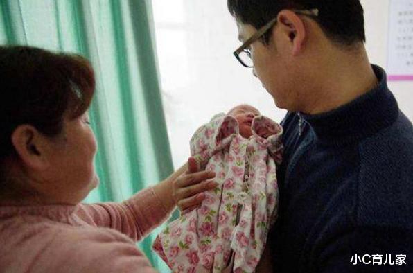 小C育儿家|爸爸给女儿取名“子怡”，媳妇忍不住发飙：也不瞅瞅自己姓啥？