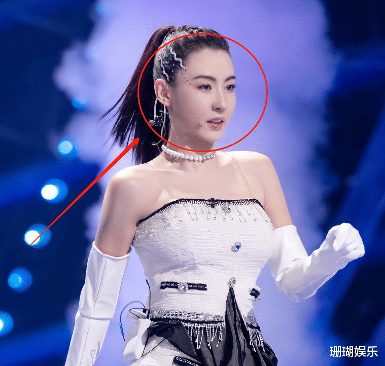 张柏芝|40岁张柏芝穿女团装跳舞，皮肤紧致状态好，生图却暴露真实身材