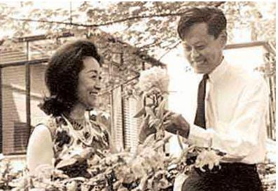 纳米 100岁的杨振宁,被恶意诋毁、丑闻缠身,背后藏着怎样的真相?