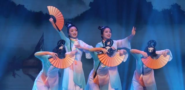 白衣少年啊 临汾同盛实验中学载歌载舞闹元宵,携手犇向新征程