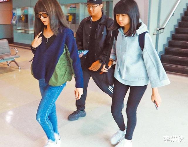 TVB|音乐才子袁惟仁境遇凄惨,摔倒成植物人卧床不起,儿女均不在身边