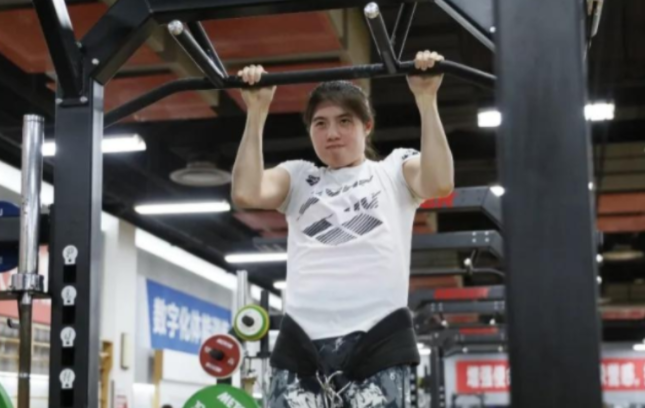 原生家庭|吴亦凡“消失的父亲”疑似曝光，原生家庭，还要为这场悲剧背锅吗