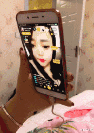 |“老师让我们给自己写墓志铭，同学们都疯了，场面一度失去控制”