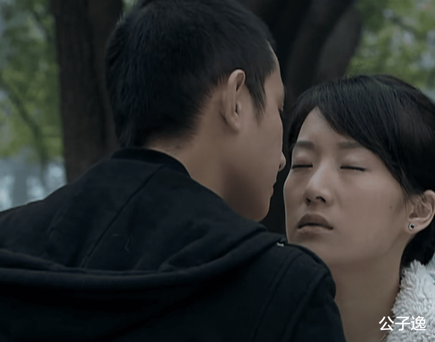 小贝|《蜗居》原著“骂粗话折磨海藻”的小贝：他的疯狂，才最痛彻人心