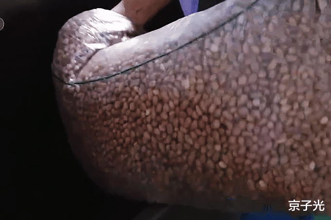 洗钱 安徽一男子买花生米打递减欠条，收货后拒不兑现：我又不是老板！