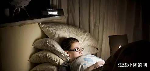 呼啦圈|加速女性发胖的行为，吃零食不算回事，在榜首的多数女性天天在做