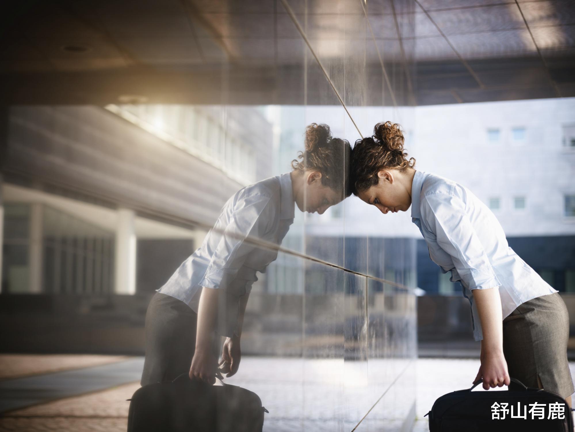 |人在单位,要是你有这几个举动,相信你一辈子都只能身处“底层”